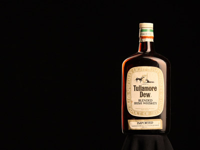 Alte Whisky Flasche: Tullamore Dew