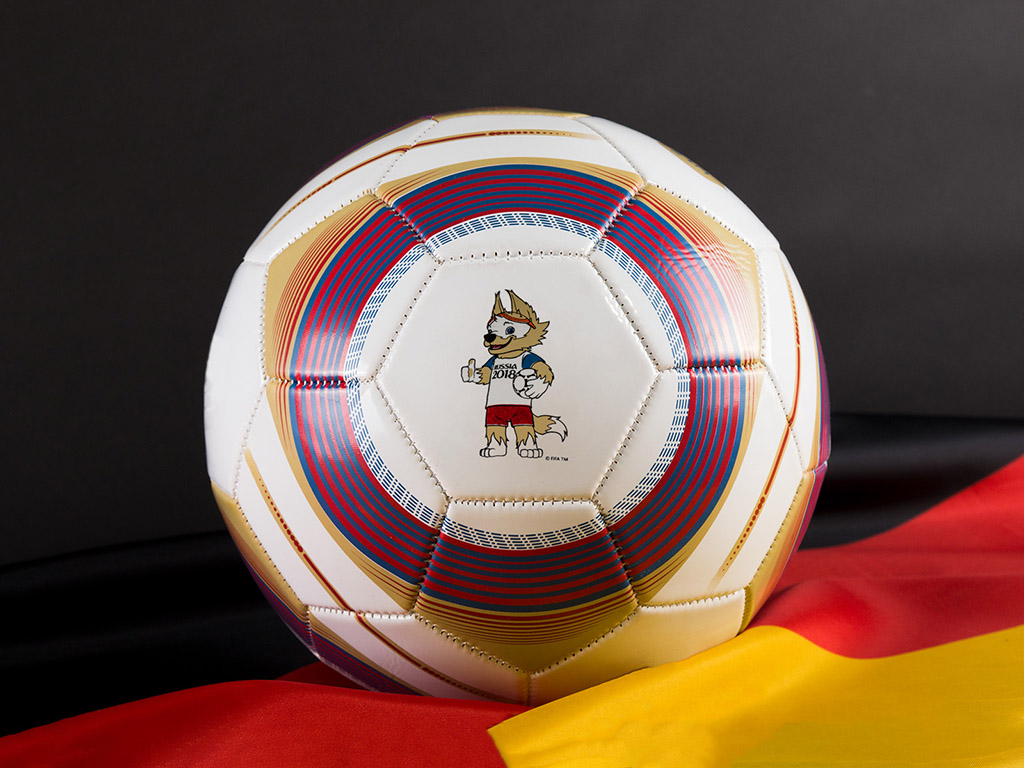 Fussball WM 2018 / Ball mit Flagge #002