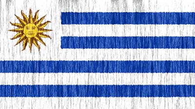 Uruguay Nationalflagge - himmelblau-weiß mit einer goldenen Sonne