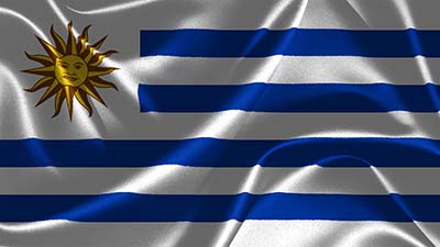 Uruguay Nationalflagge - himmelblau-weiß mit einer goldenen Sonne