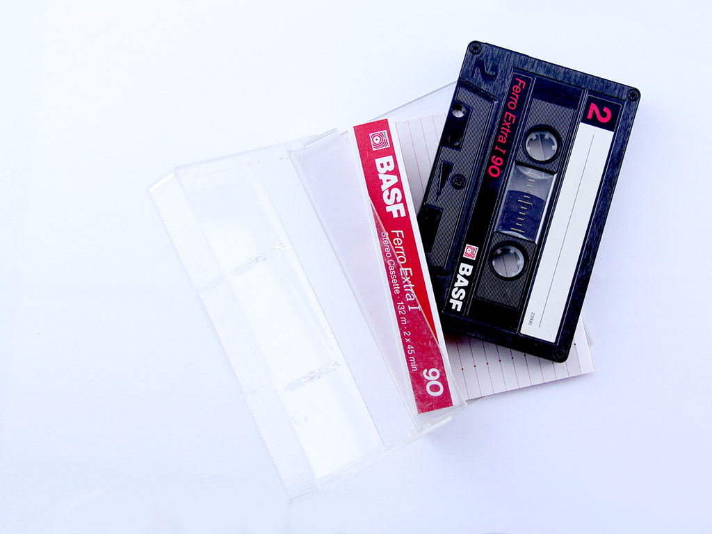 Audiokassette - Retro Hintergrundbild kostenlos