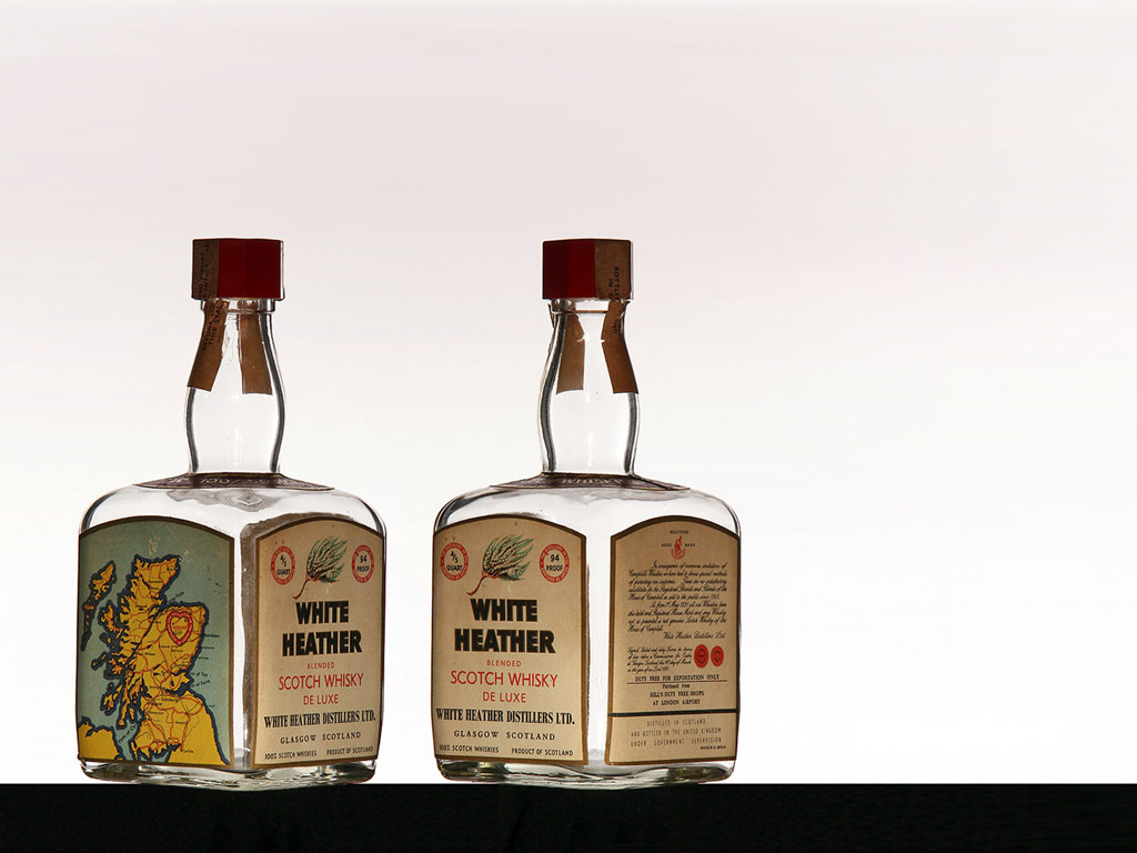 Alte Whisky Flasche - White Heather - Hintergrundbild kostenlos