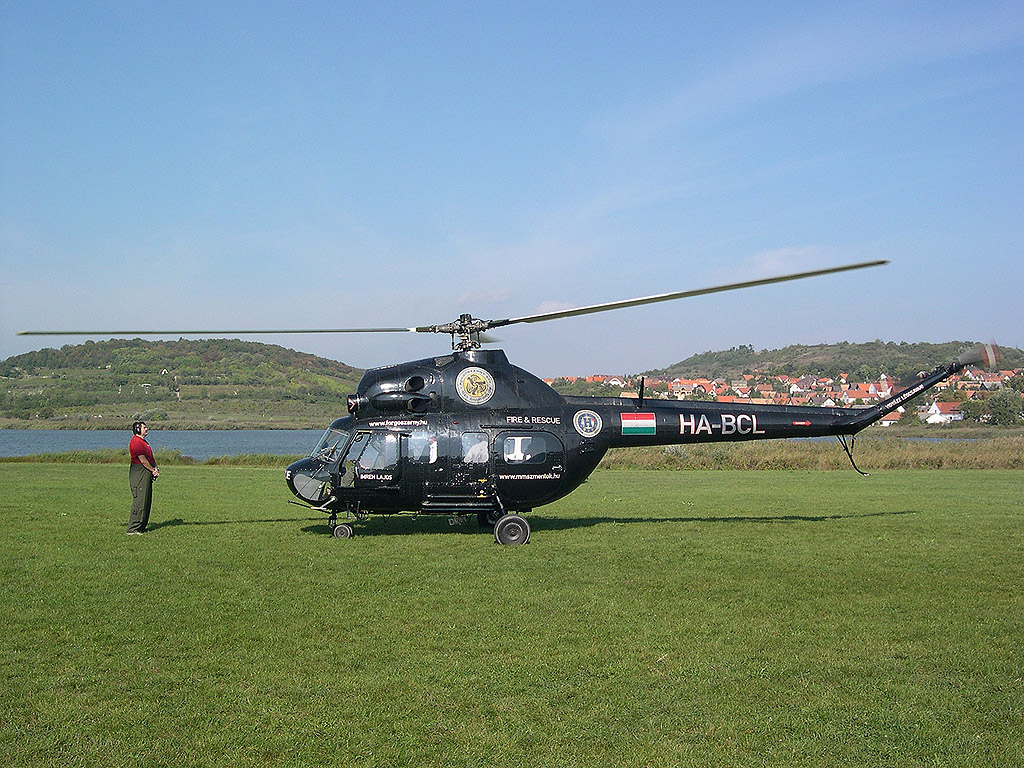 Helikopter MI2 - Hubschrauber - schwarz