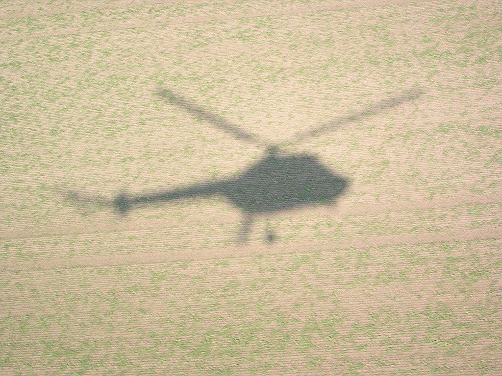 Helikopter MI2 - Hubschrauber - schwarz - Schatten