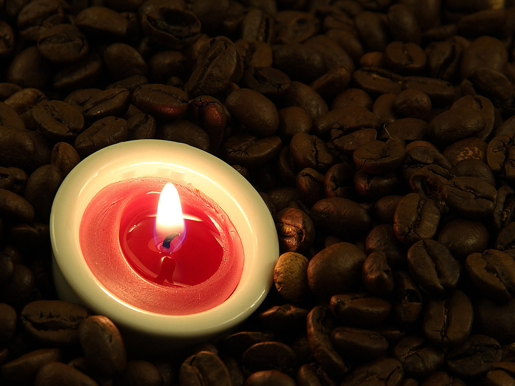 Kerze mit Kaffeebohnen - Hintergrundbild kostenlos