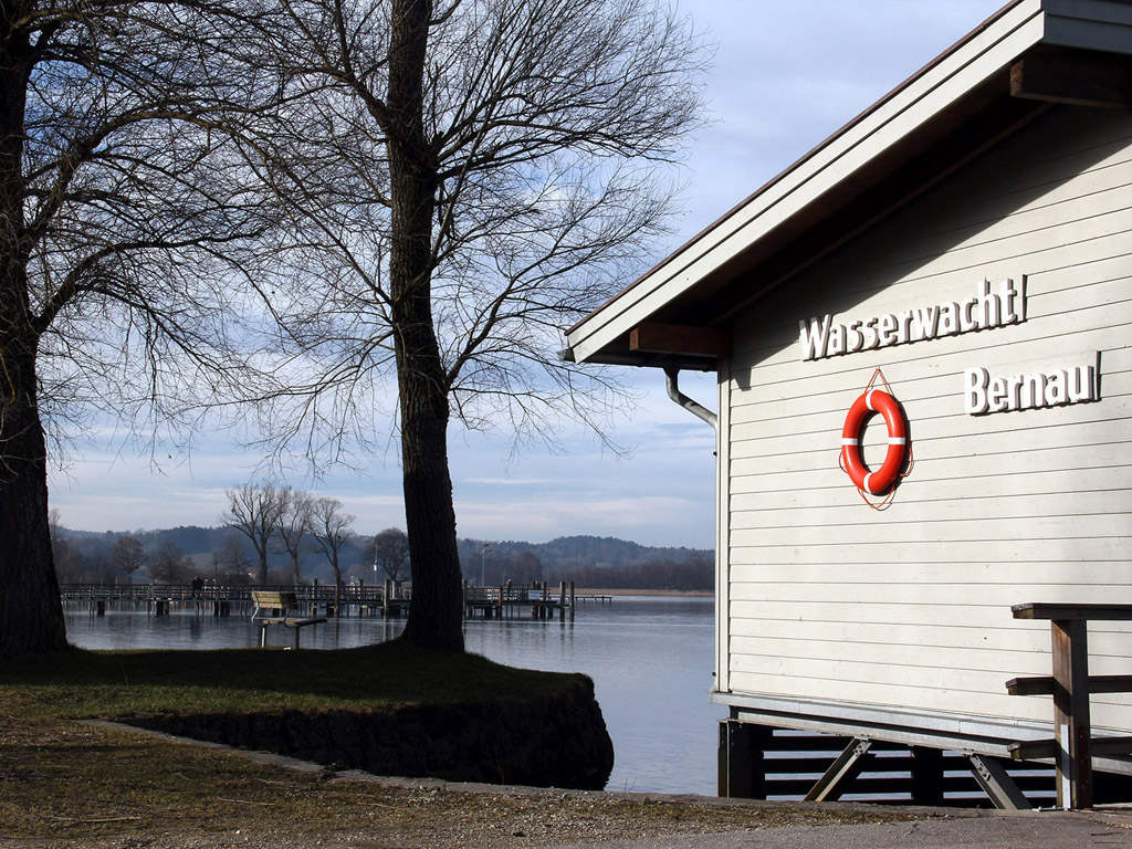 Wasserwacht Bernau - Chiemsee, Deutschland - 01-01-2013 - das bayerische Meer - Kostenloses Hintergrundbild