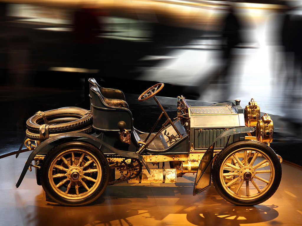 Mercedes-Benz Museum, Stuttgart - Kostenloses Hintergrundbild