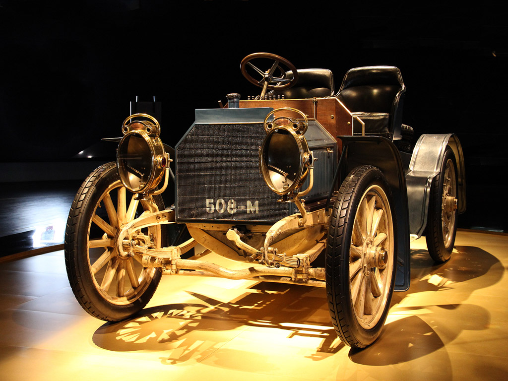 Mercedes-Benz Museum, Stuttgart - Kostenloses Hintergrundbild