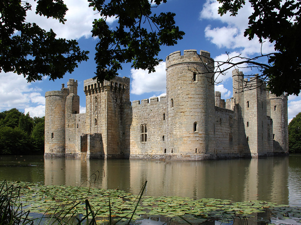 Bodiam Castle (East Sussex, England) - Schloss, Wasserburg