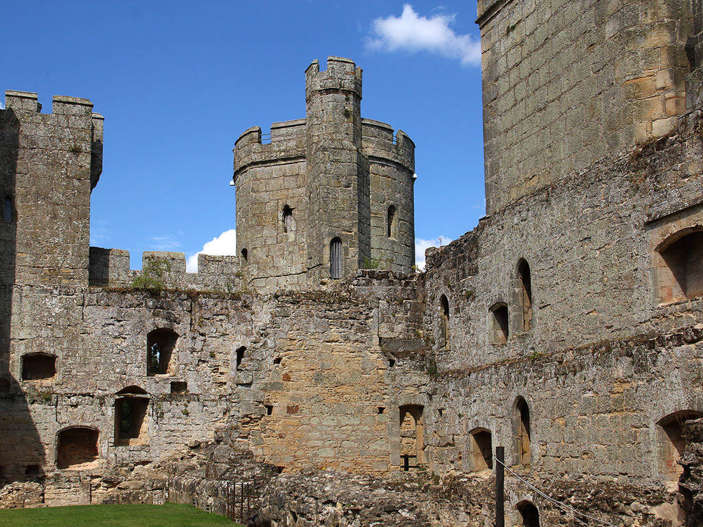 Bodiam Castle (East Sussex, England) - Schloss, Wasserburg