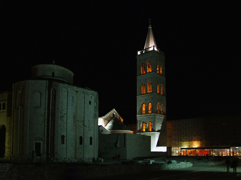 Zadar by night, Kroatien - Hintergrundbild gratis