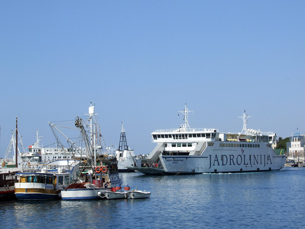 Zadar: Hafen im Adriatischen Meer, Kroatien - Hintergrundbild gratis