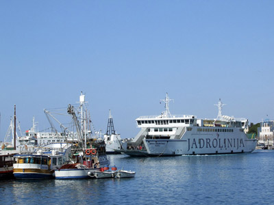 Zadar, Kroatien: Hafen und Meer