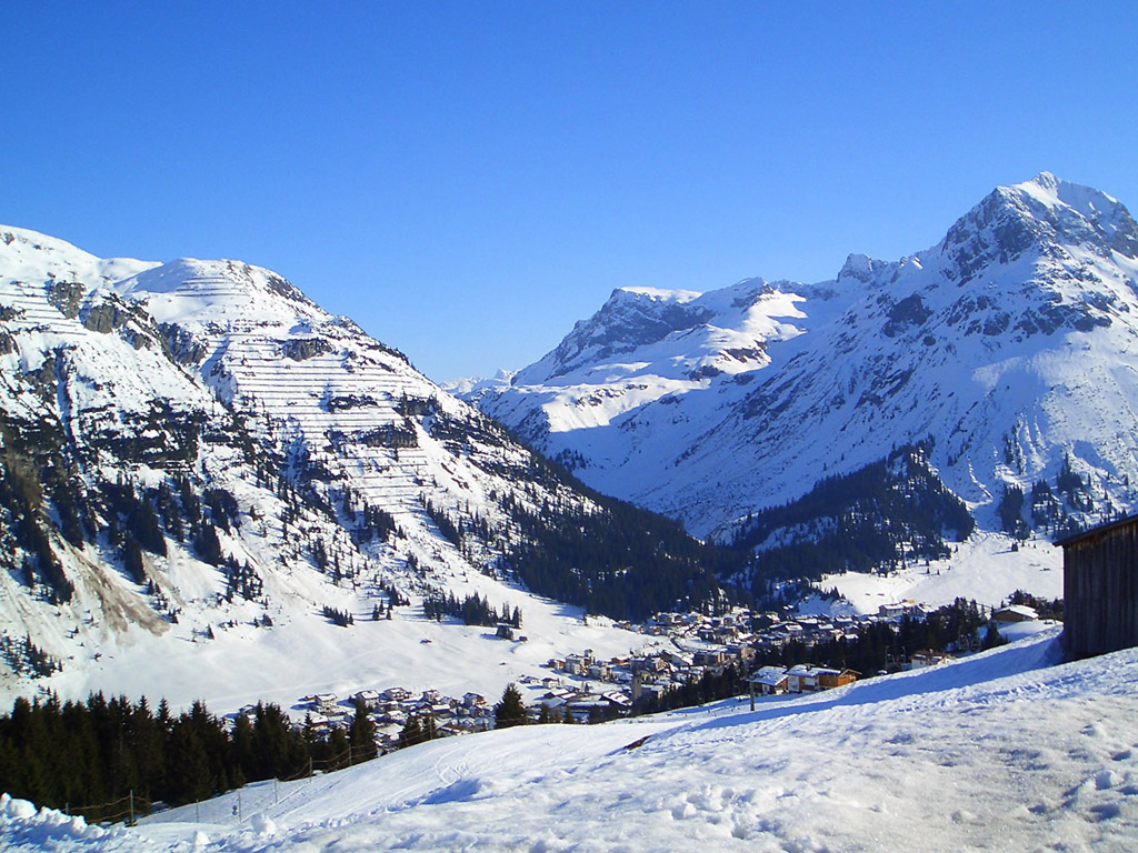 Die Alpen im Winter - Hintergrundbild gratis