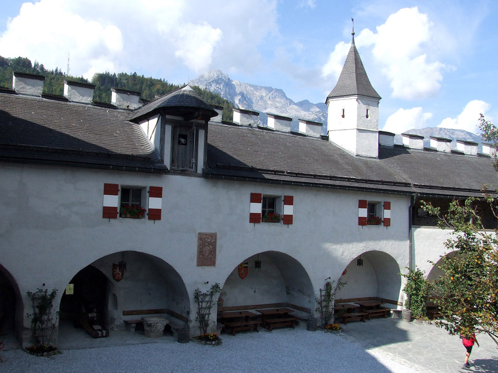 Festung Hohenwerfen, Ősterreich - Hintergrundbilder kostenlos - Reise & Urlaub - Wallpaper gratis