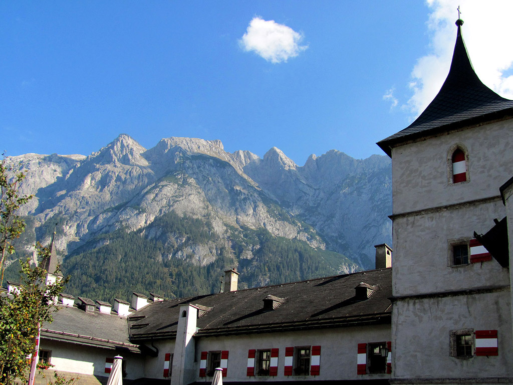 Festung Hohenwerfen, Ősterreich - Hintergrundbilder kostenlos - Reise & Urlaub - Wallpaper gratis