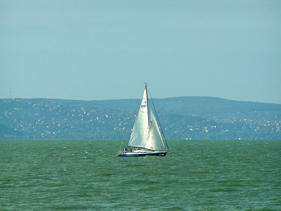 Plattensee (Balaton): Das ungarische Meer / Sommer, Segelboot