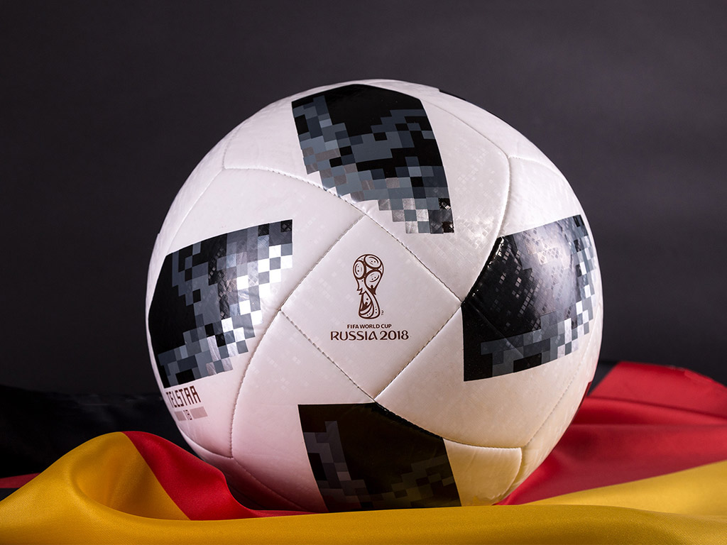 Fussball Weltmeisterschaft 2018 - Russland - Ball, Flagge