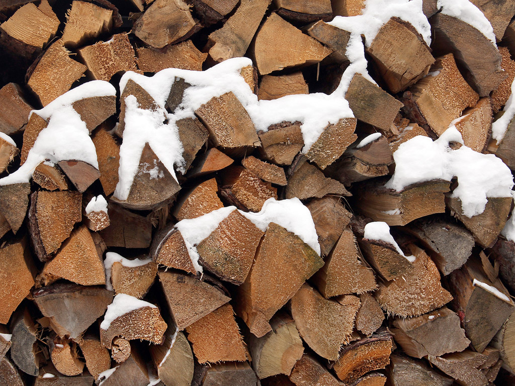 Holz mit Schnee - Hontergrundbild kostenlos